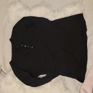 🛍️Long Sleeve V neck Buttoned Top sz L